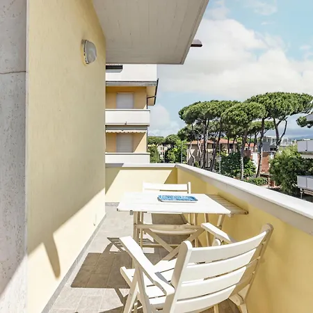 Comfy With Private Parking Near The Beach! 公寓 *