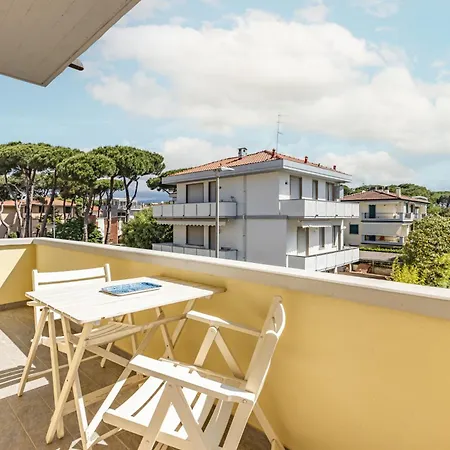 Comfy With Private Parking Near The Beach! 公寓 *